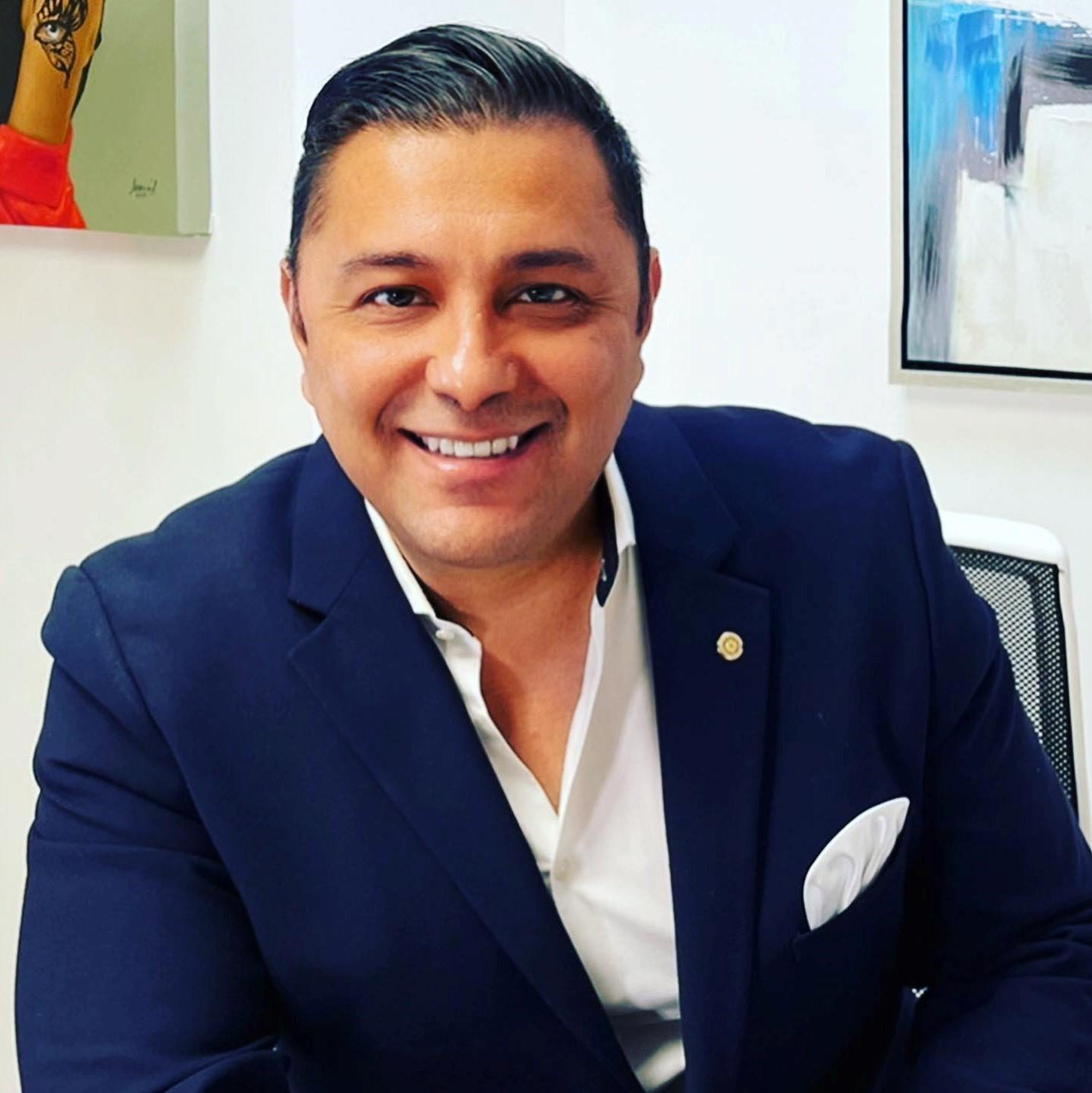 santiago-hernandez