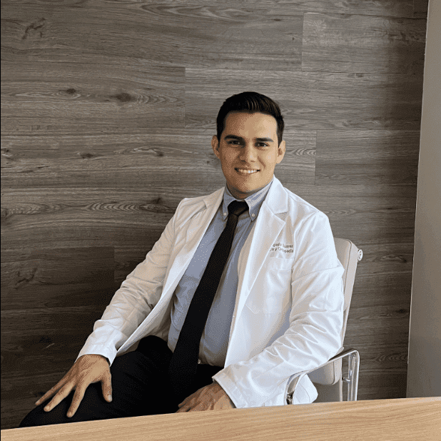 Dr. Martín Delgado Suarez